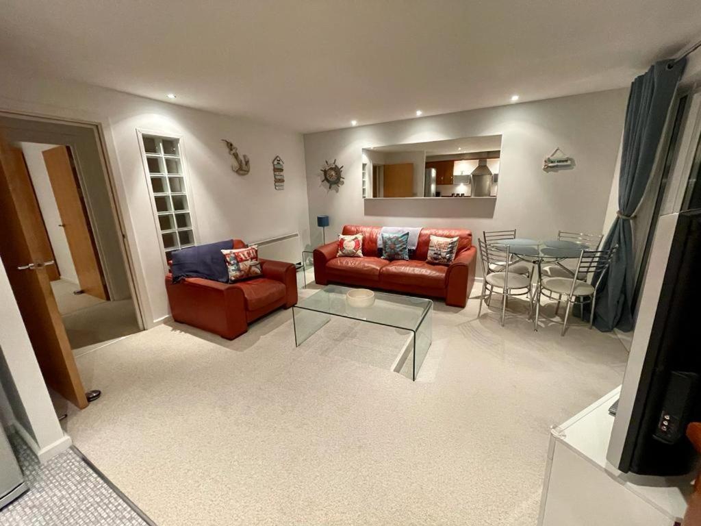 Sea View Apartment At The Beach! Llanelli Exterior photo